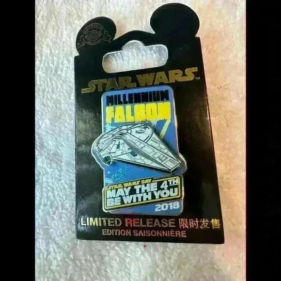 Disneyland Star Wars May The 4th Be With You & Chewie Is My Copilot Pins, LE NEW - Picture 2 of 3